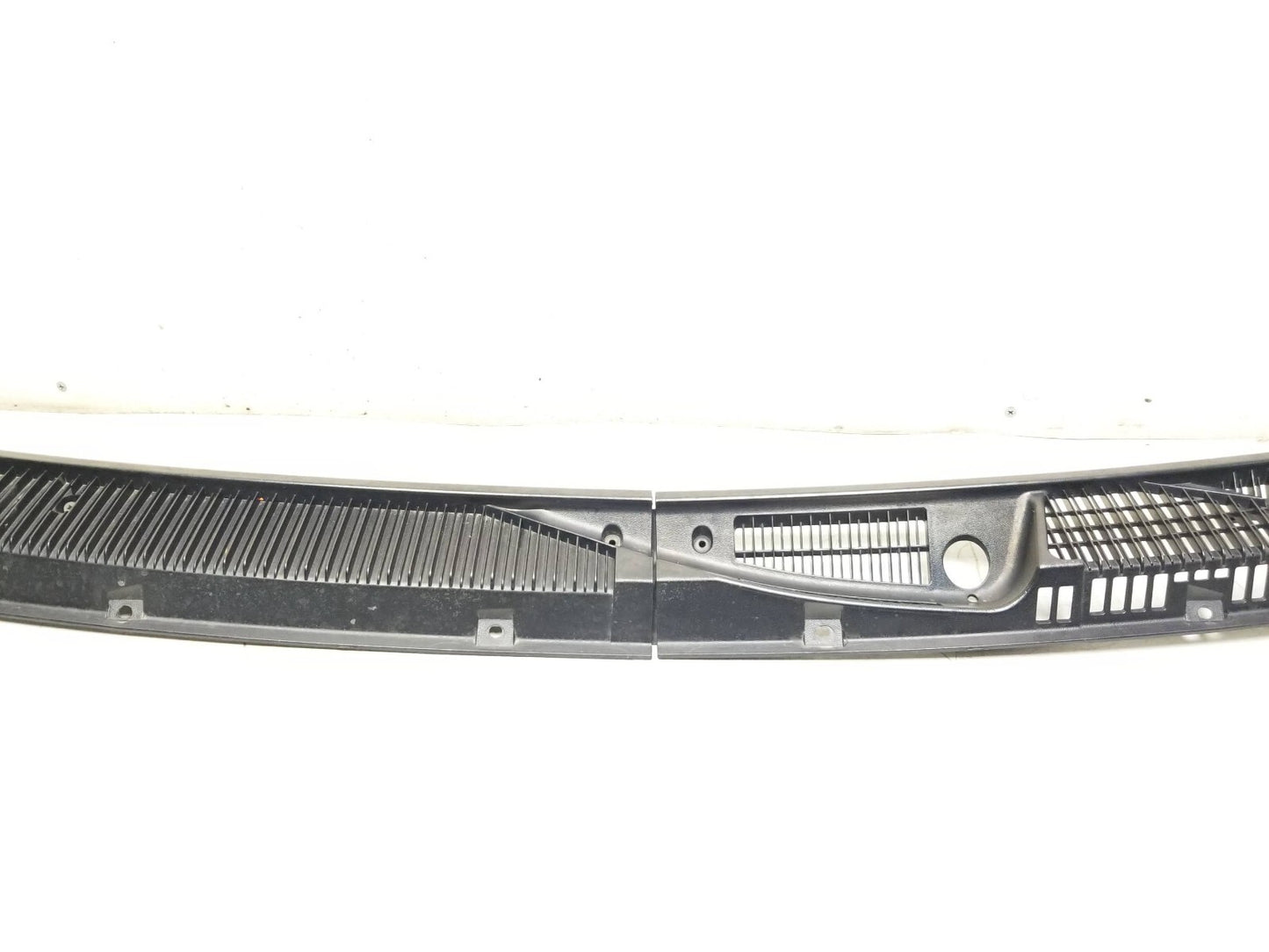 2012 Ford Transit Connect Windshield Cowl Grille Trim OEM