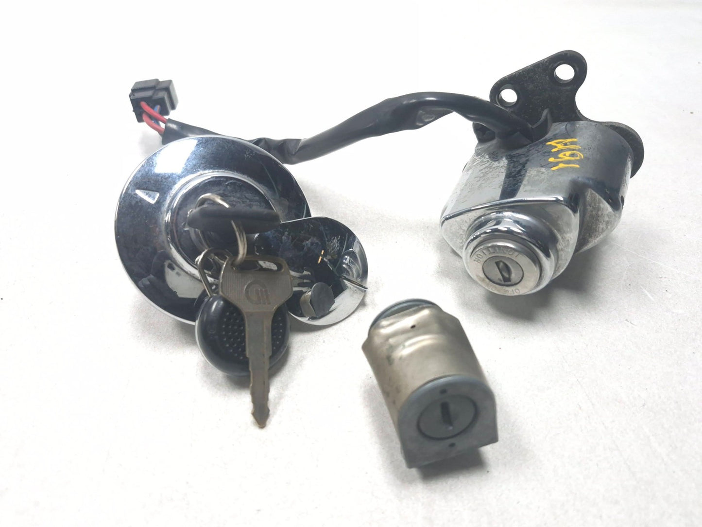 2004 Honda Shadow Aero Vt750c Ignition Lock Set & Fuel Cap 3 Pcs OEM