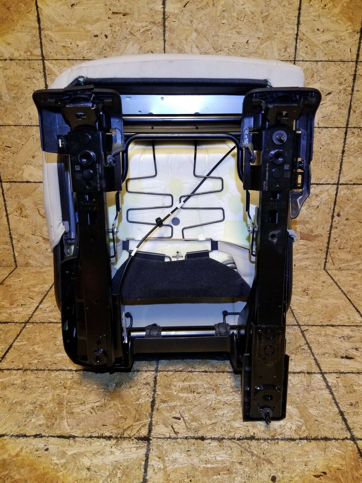 17 18 19 20 Cadillac Xt5 Rear Seat Passenger Right OEM 34k