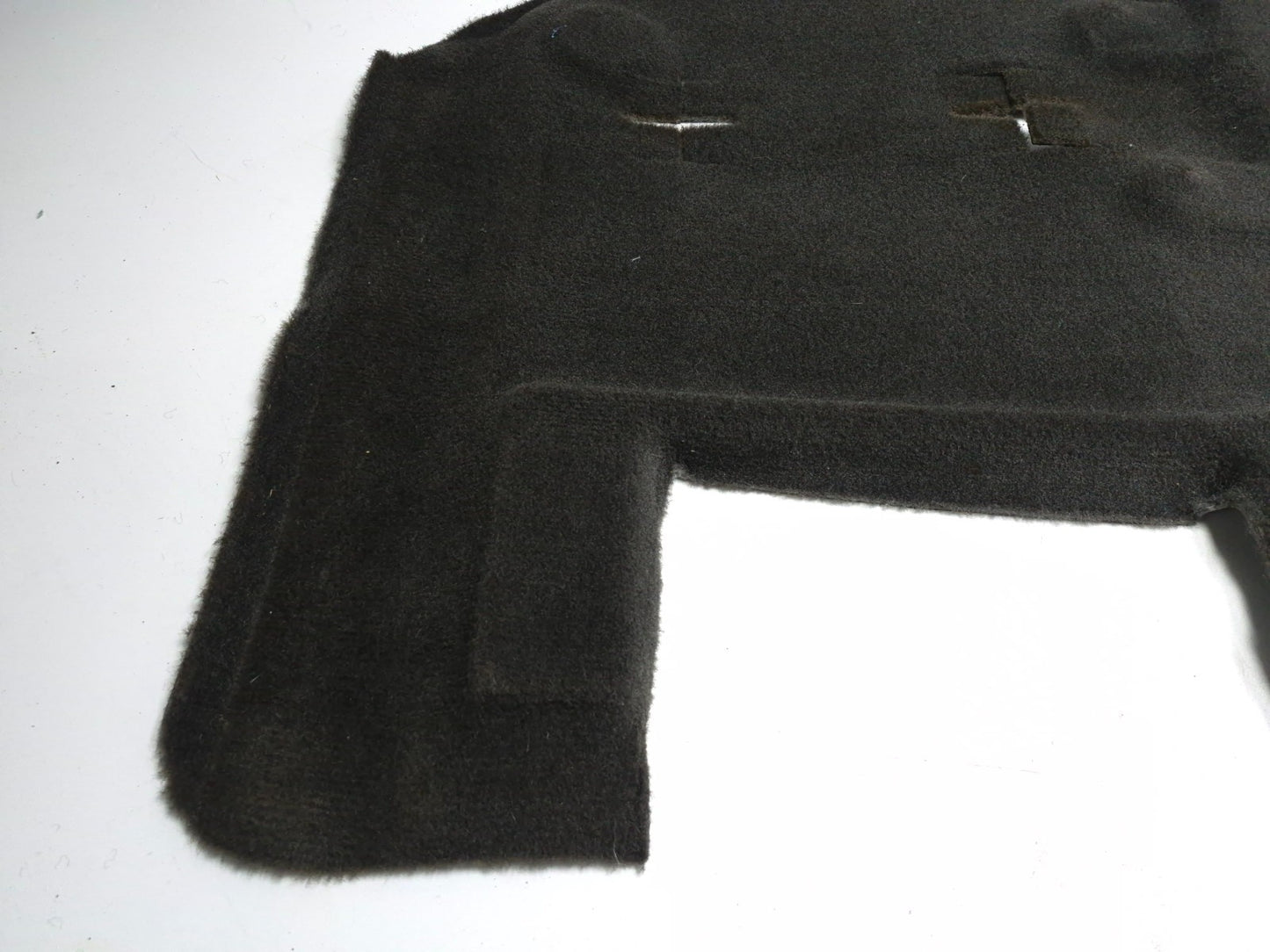 2013 Cadillac Escalade Esv Second Row Center Floor Carpet Cover OEM