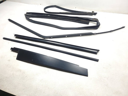 2007 Range Rover Front Door Molding & Weatherstrip Seal Driver Side Left Set OEM