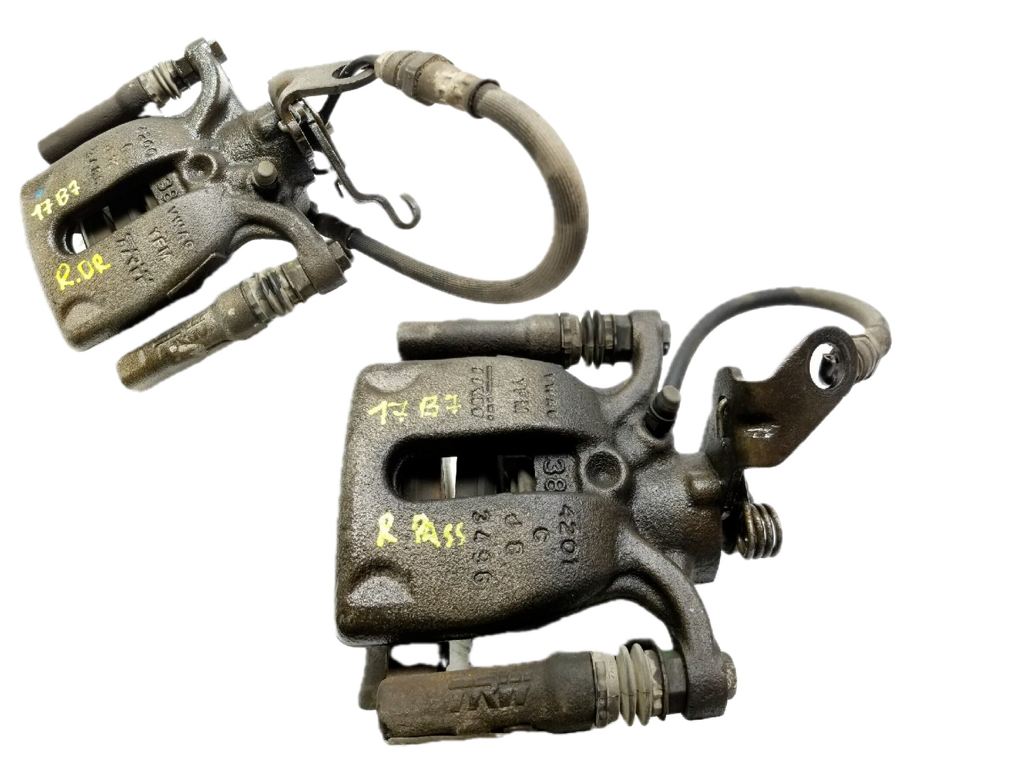 2017 Volkswagen Passat Brake Caliper Rear Left & Right Pair OEM