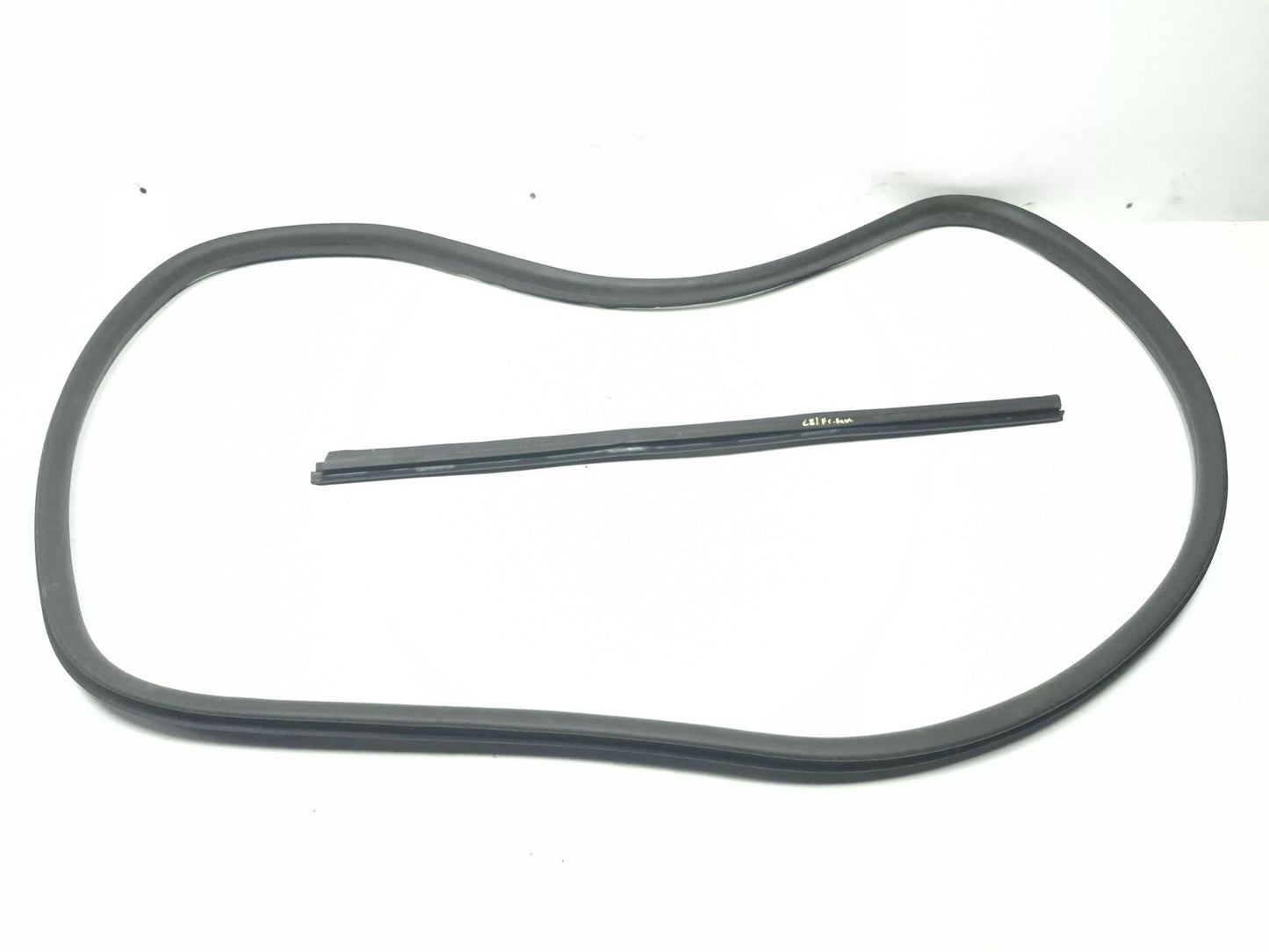 2013 Volvo S60 Front Door Weatherstrip Seal Right Passenger Side Pair OEM
