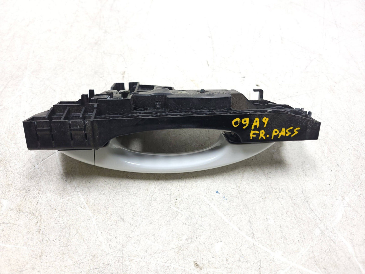 09 - 16 Audi A4 S4 A5 Sedan Front Exterior Door Handle Passenger Side Right OEM