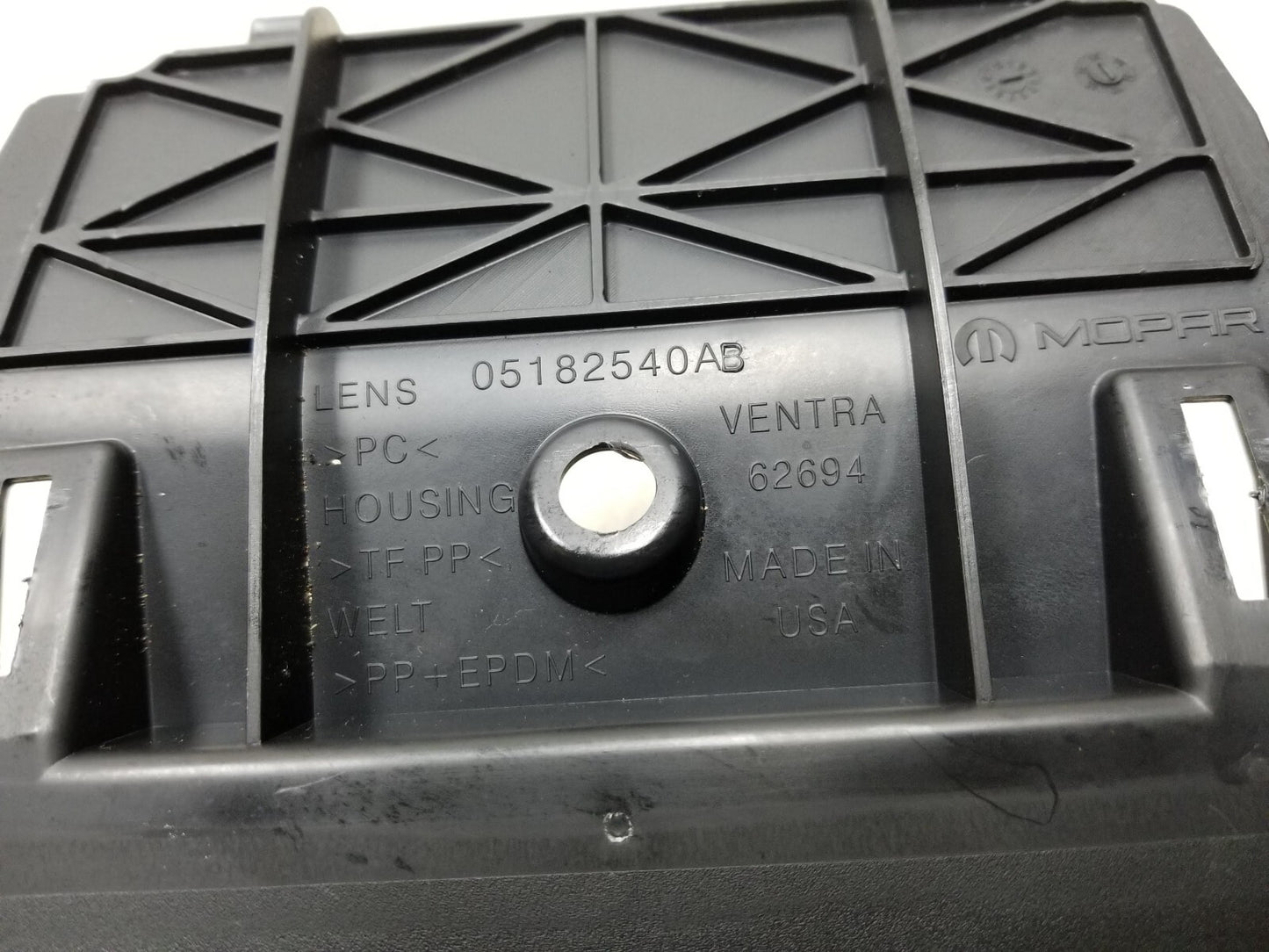 2013 Chrysler 200 Center & Third Brake Light Assemblies OEM