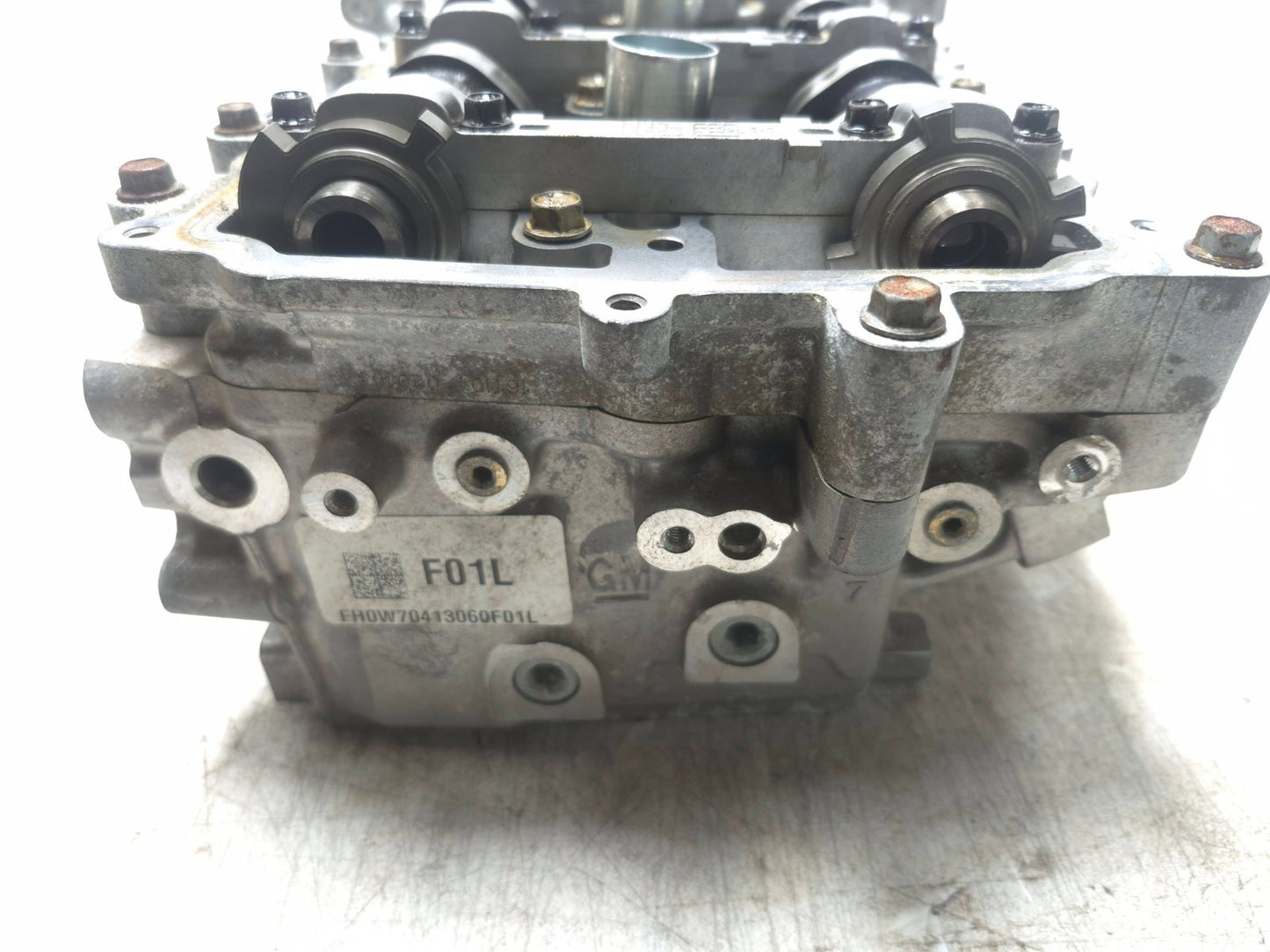 2017 Cadillac Xt5 Cylinder Head Driver Side Left OEM