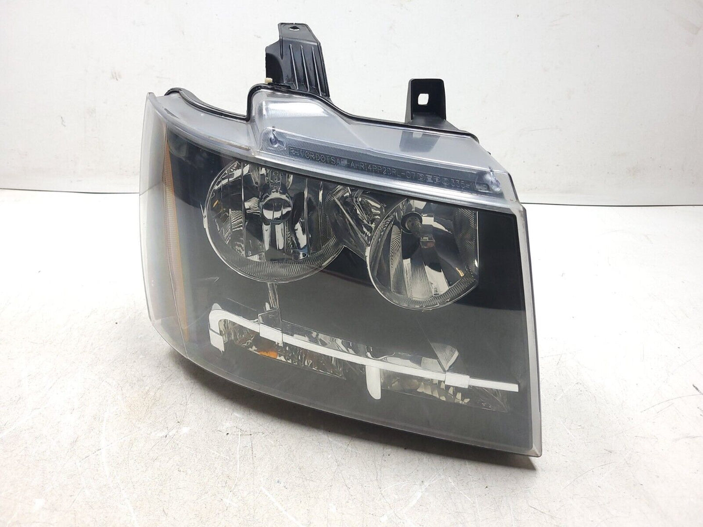 10-14 Chevrolet Suburban Headlight Left & Right Pair OEM Right Lamp *depo*