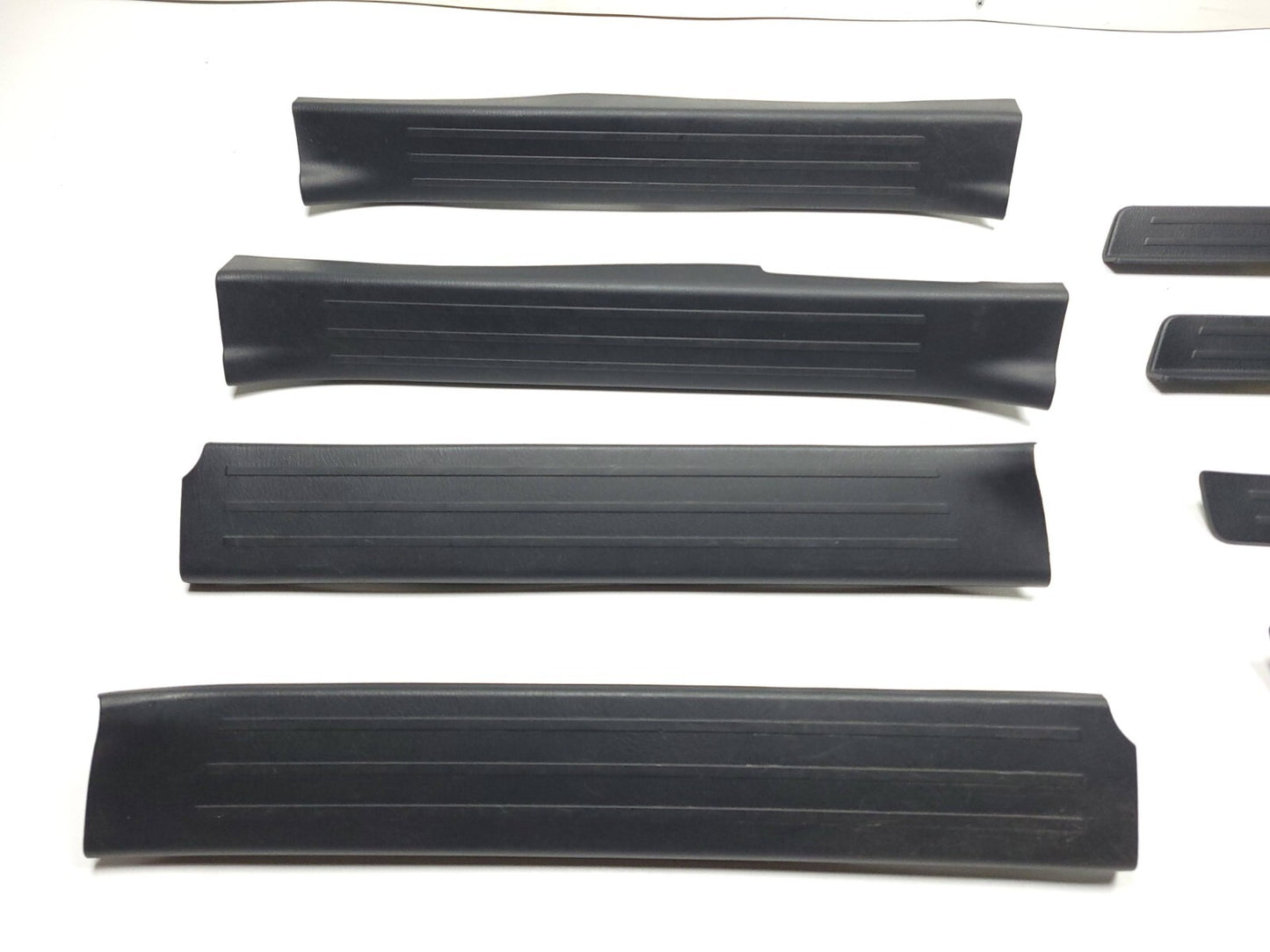 2007 - 2015 Mazda Cx-9 Door Scuff Plate Trim Front & Rear 8pcs OEM