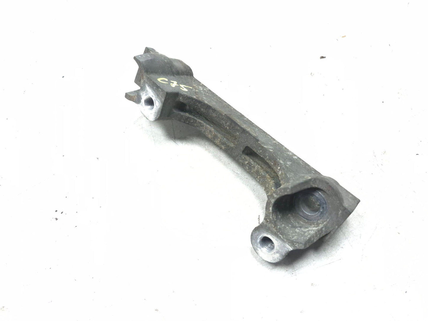 2010 Lexus Hs250h Engine Motor Mount Bracket Spacer Passenger Side OEM