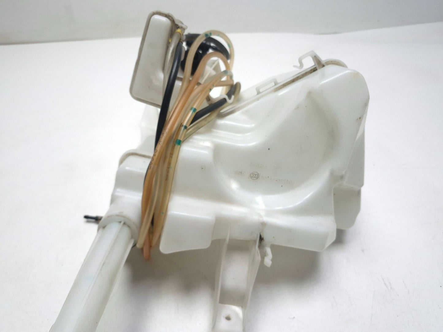 2011 Nissan Juke Windshield Washer Reservoir Tank W/ Pump OEM