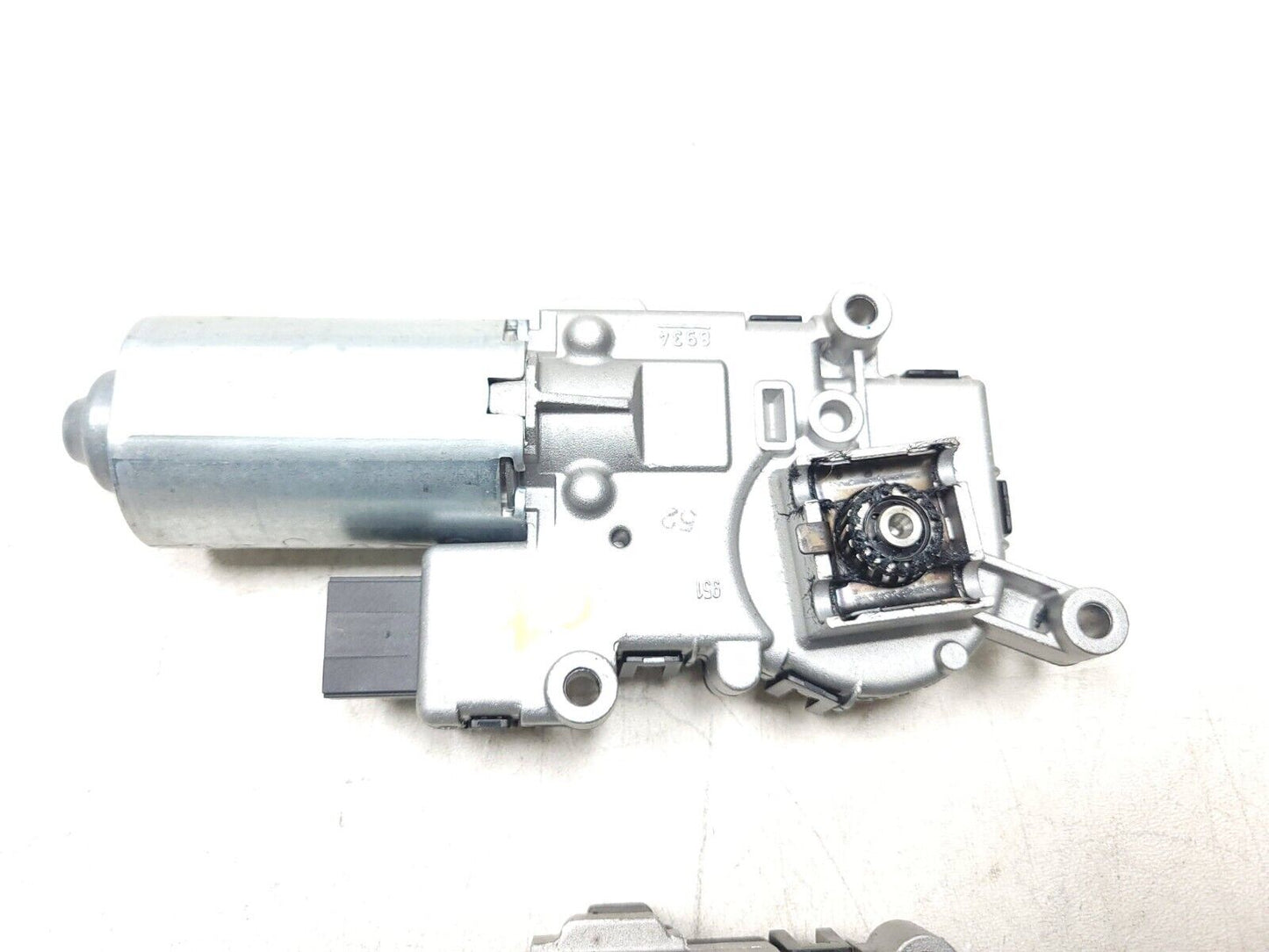 07-13 BMW X5 E70 Sunroof Motor 2pcs 6922652 OEM