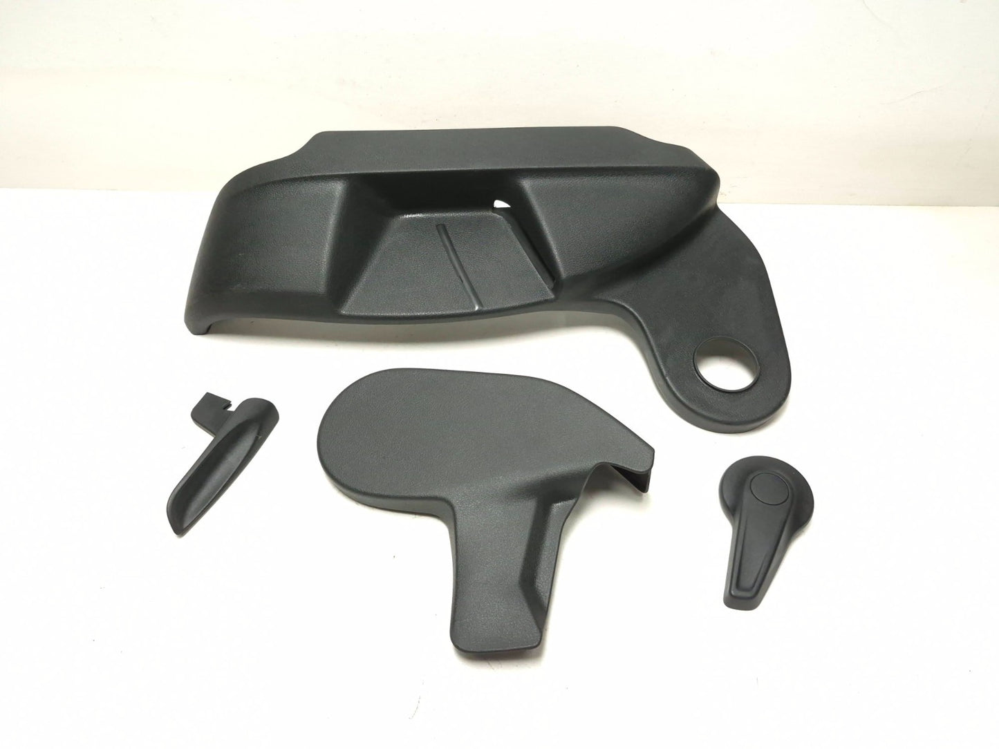2011 Volkswagen Tiguan Seat Side Trim Front Passenger Side Right OEM