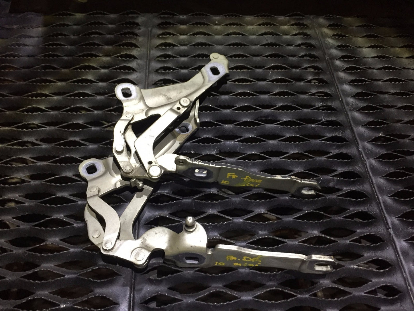 07 08 09 10 11 12 13 14 15 Mini Cooper Hood Hinge Right & Left Pair OEM