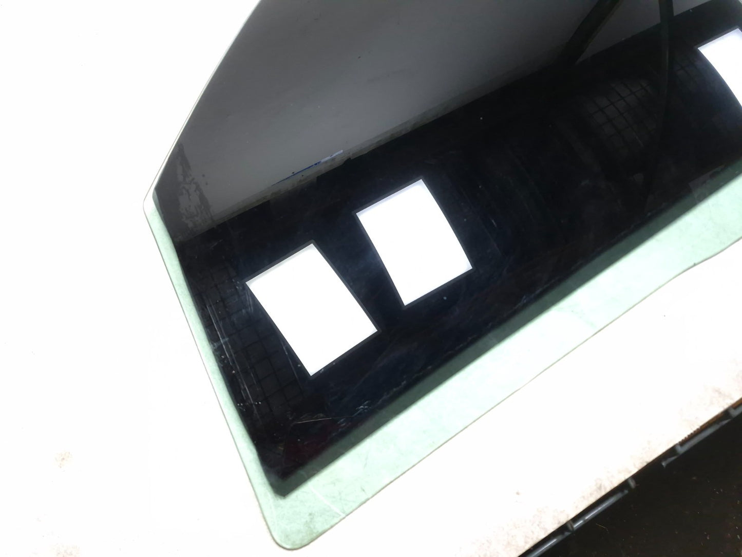 2008 Lincoln Navigator Front Door Window Glass Driver Side Left OEM