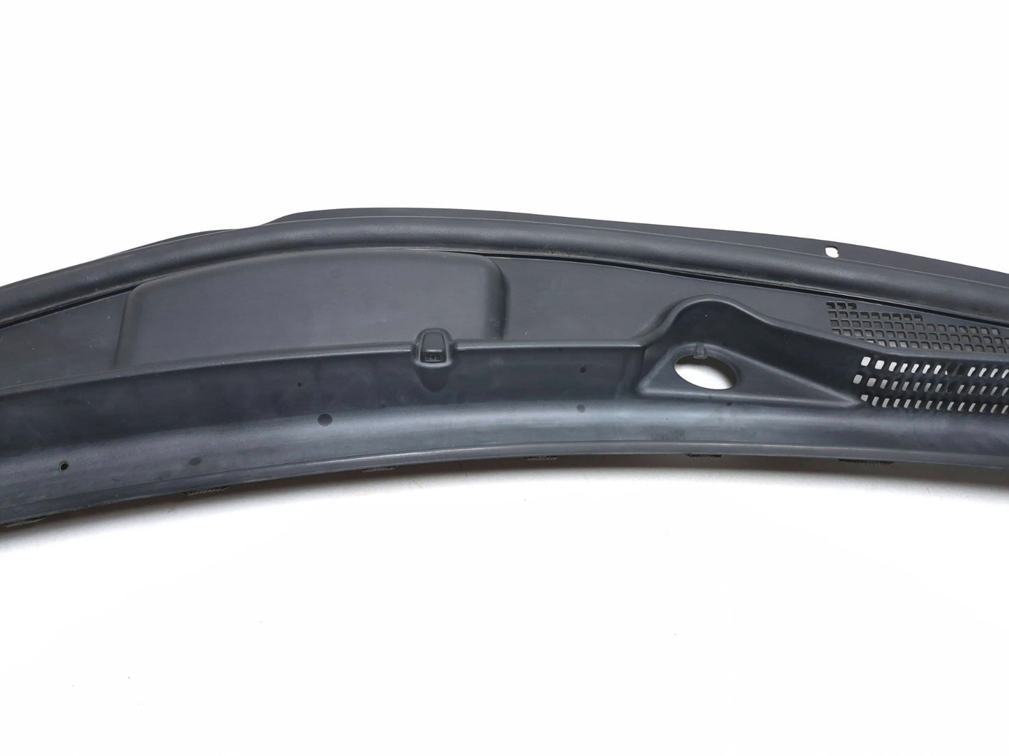 2013 Hyundai Genesis Coupe Windshield Wiper Motor Cover Cowl OEM