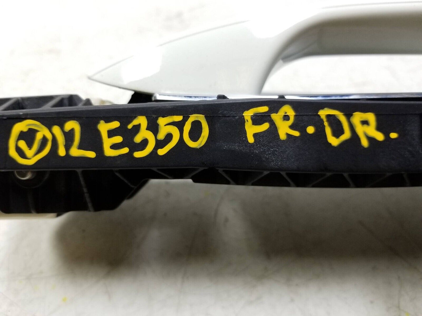 10-13 Mercedes W212 E350 E500 Exterior Door Handle Front Driver Side Left OEM