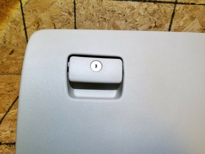 2017 Cadillac Xt5 Glove Box OEM