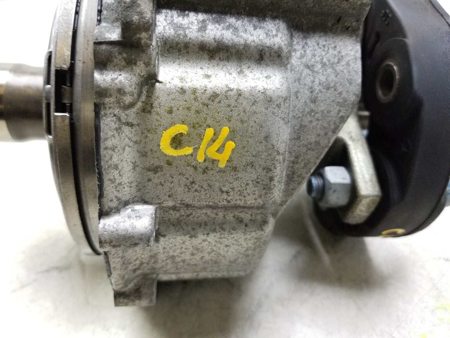 2015- 2018 Mercedes-benz C 300 AWD Transfer Case Planetary Gear W End Cover OEM