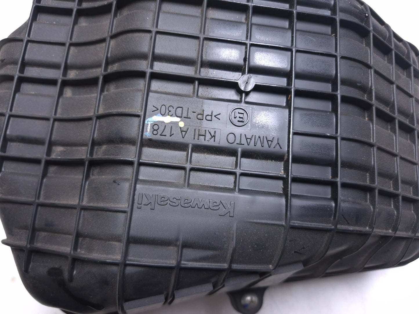 2023 Kawasaki Er400 Z400 Air Box Cleaner Filter Housing OEM