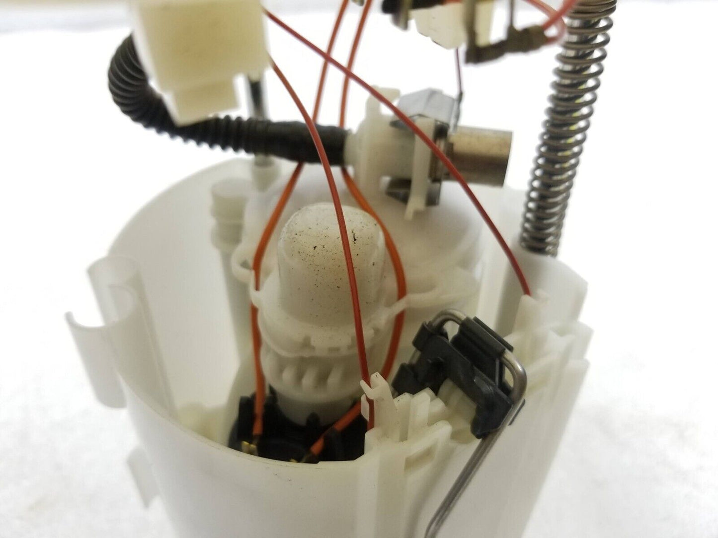 12 - 18 Ford Focus Fuel Pump Bv61-9h307-ne OEM