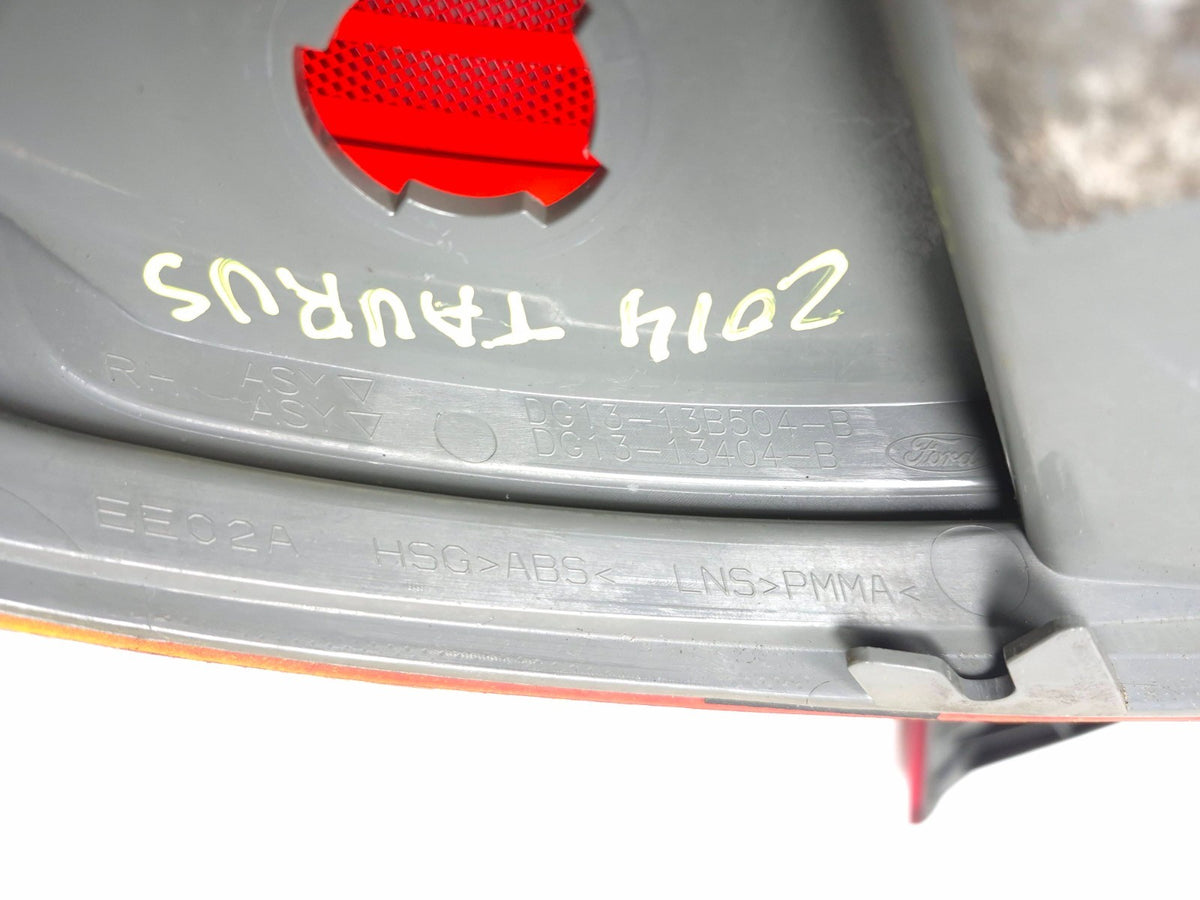2014 Ford Taurus Rear Quarter Tail Light Left & Right OEM