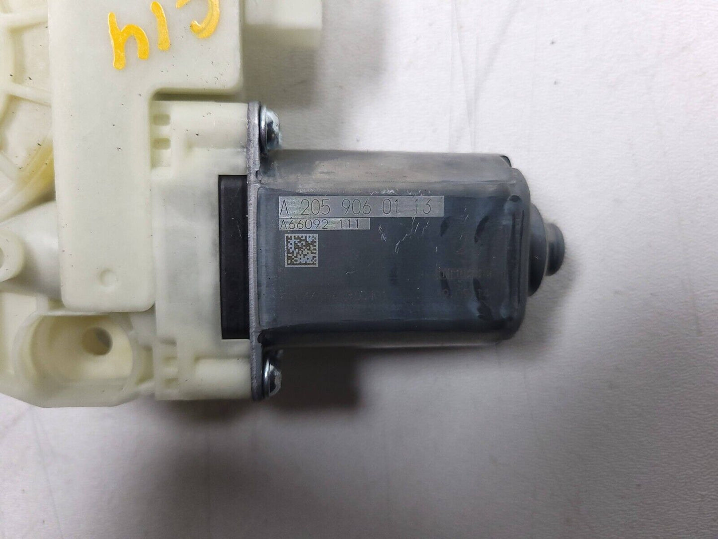 2015-2020 Mercedes C300 W205 Window Motor Front Passenger Side Right OEM
