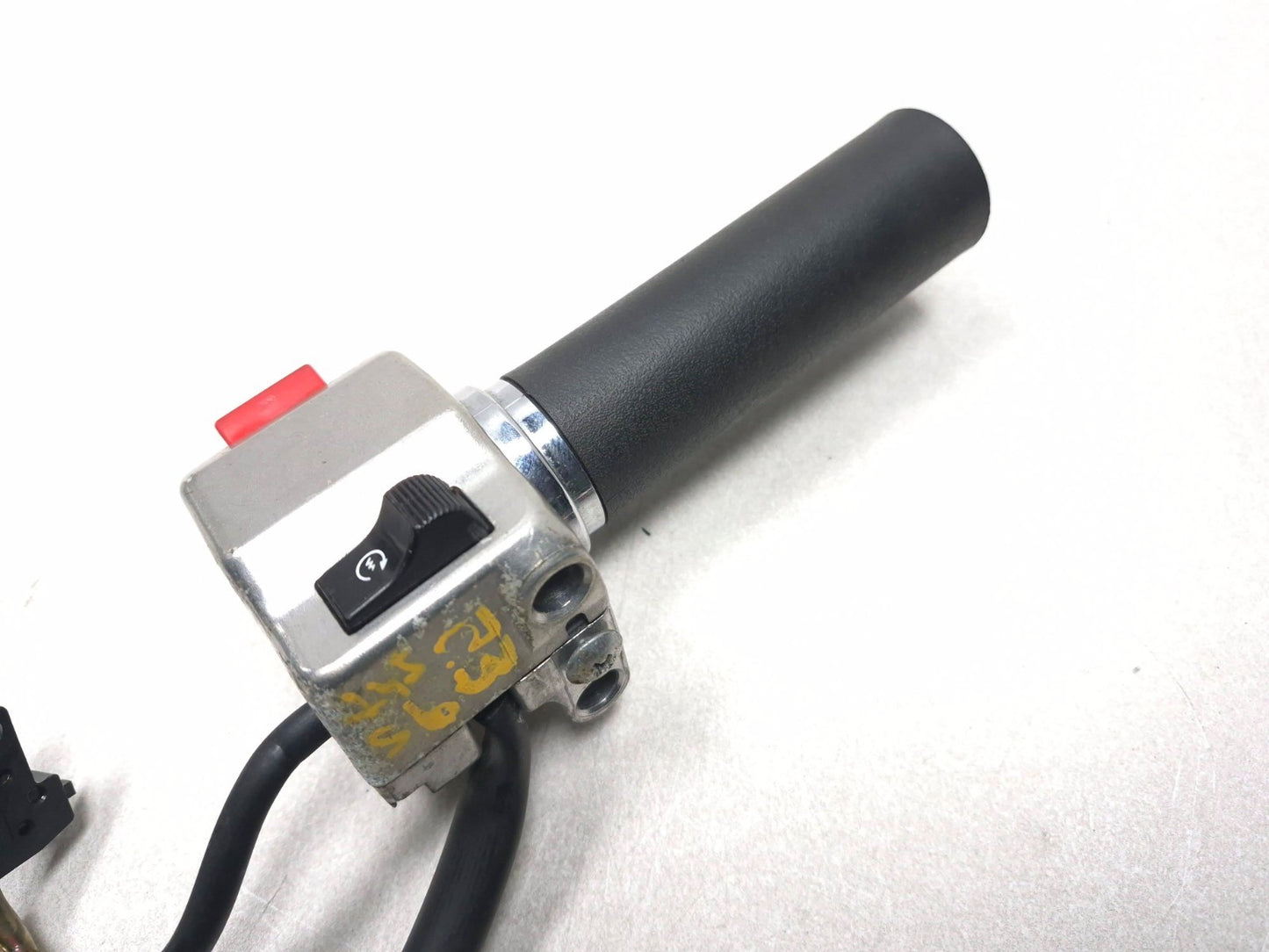 1999 Suzuki Intruder 1500 Right Switch & Throttle Control Cable Grip Assy OEM