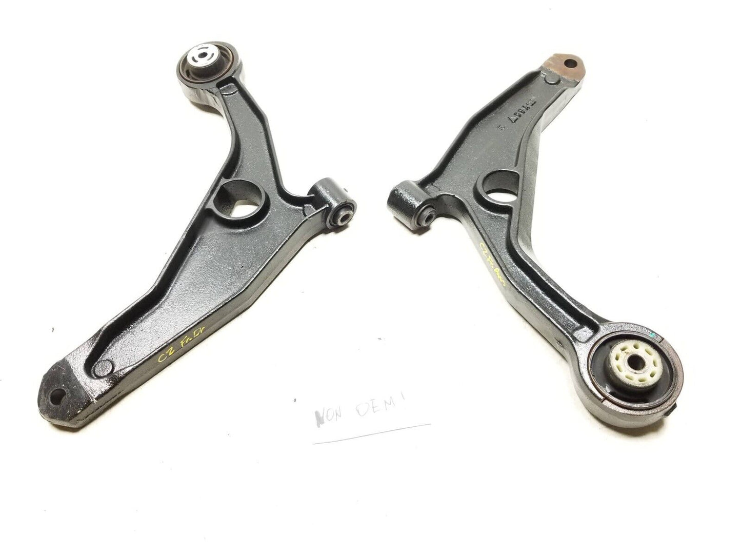 2011 - 2014 Chrysler 200 Front Lower Control Arm Left & Right 2.4l *aftermarket*