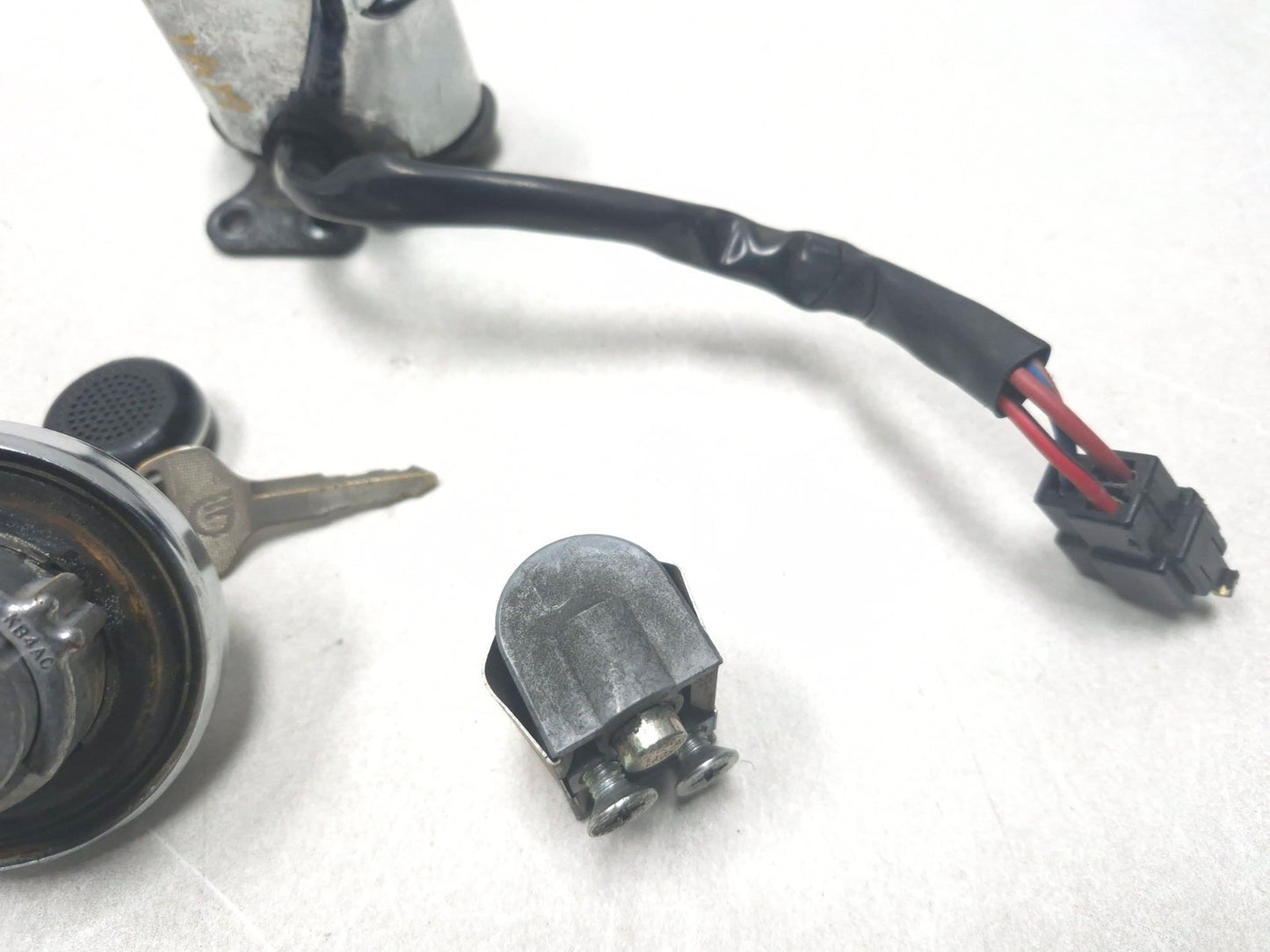 2004 Honda Shadow Aero Vt750c Ignition Lock Set & Fuel Cap 3 Pcs OEM