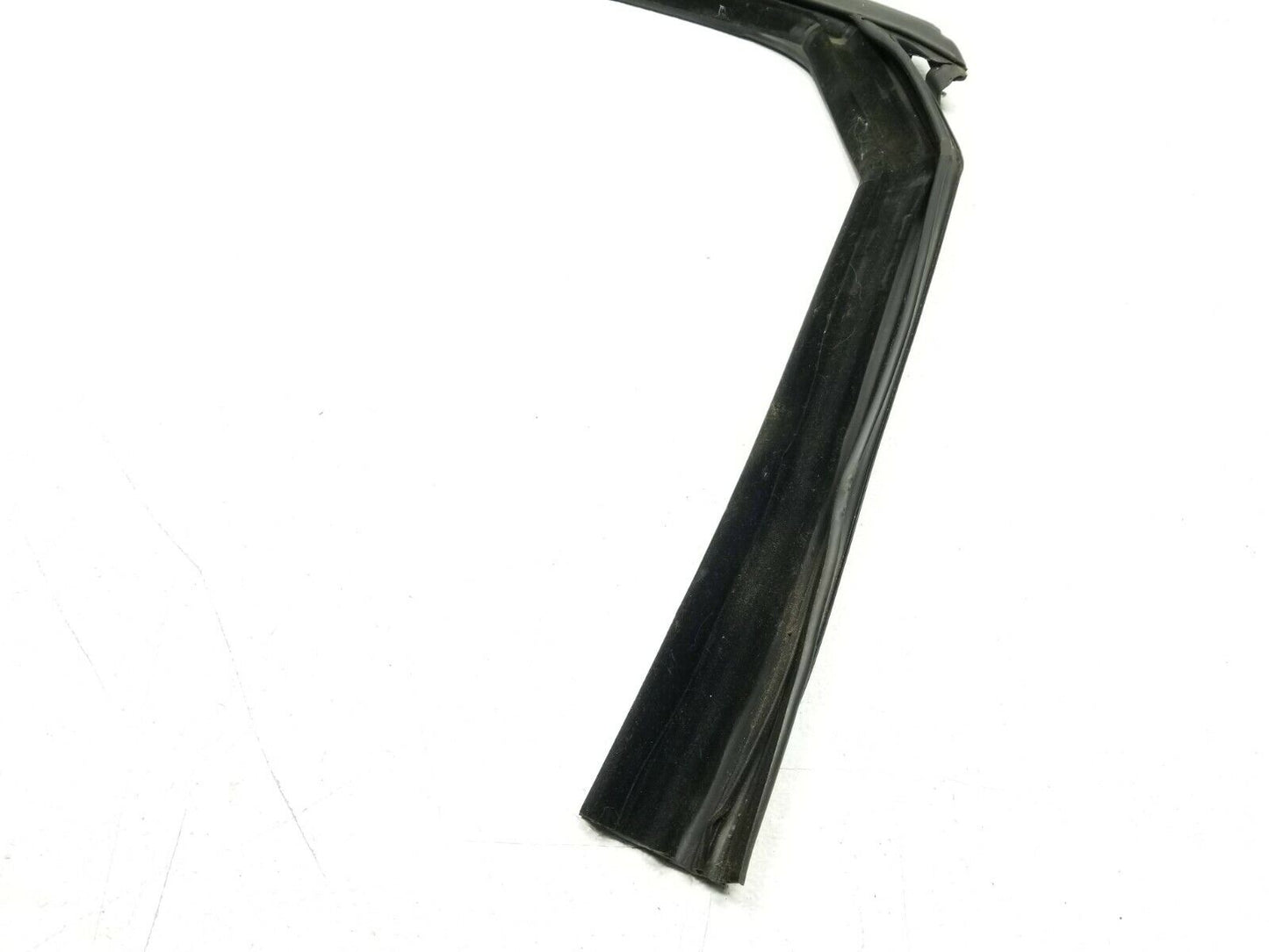 14-17 Fiat 500l Door Window Glass Weatherstrip Seal Rear Driver Left Side OEM