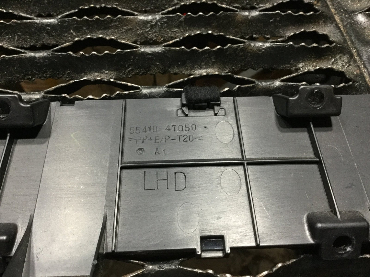 04 05 06 Toyota Prius Passenger Indicator Screen Light 83950-47010   OEM