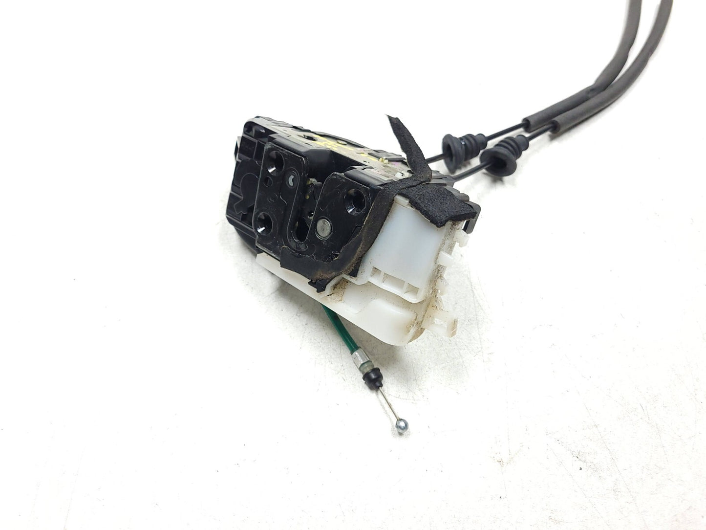 09-14 Hyundai Genesis Door Lock Latch Actuator Front Passenger Side OEM Sedan