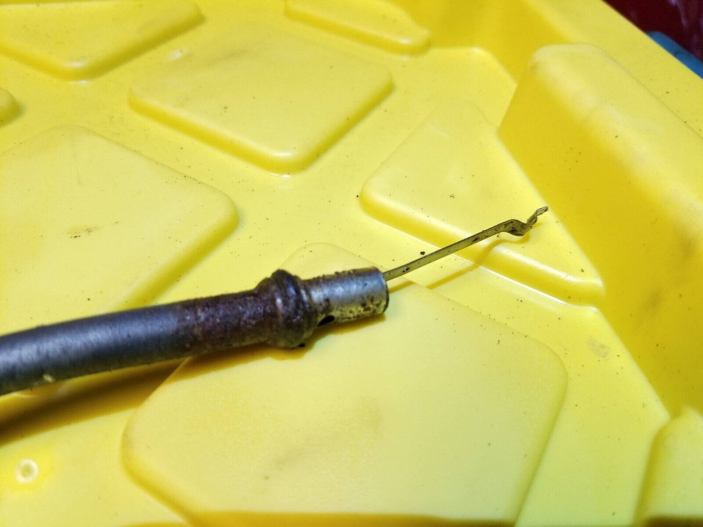07 - 12 Nissan Sentra Engine Oil Dipstick W/ Tube 2.0l OEM