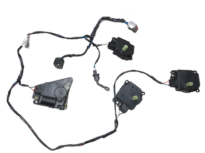 2018 Chrysler 300 HVAC Heater Blend Door Actuator & Wire Harness OEM