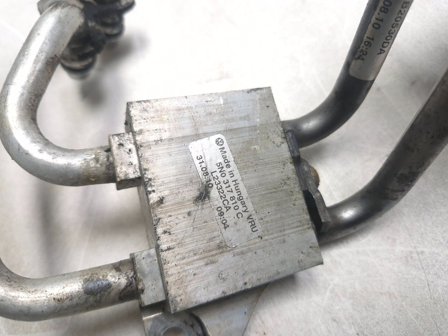 2011 Volkswagen Tiguan Auto Transmission Oil Cooler Line Temperature Valve Oem✅