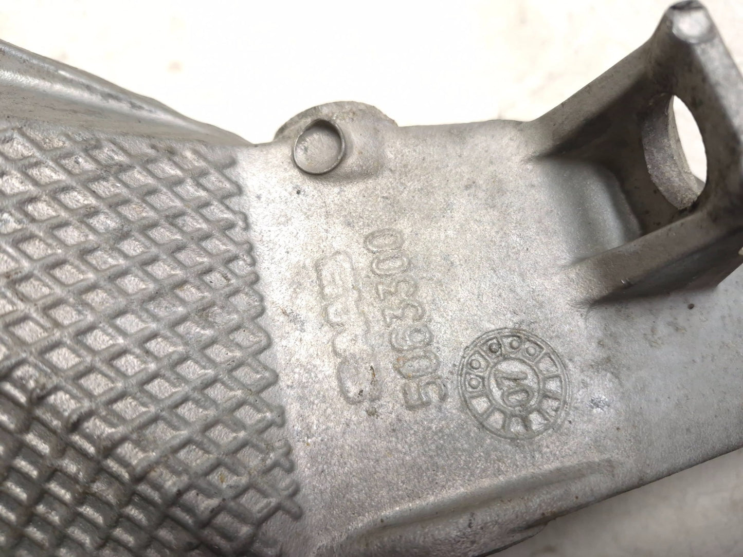 2007 Saab 9-5 Aero Engine Mount Bracket 2pcs OEM
