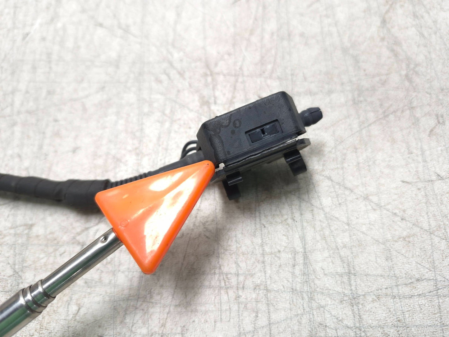 2013 BMW 328i F30 Front Windshield Wash Spray Nozzle OEM