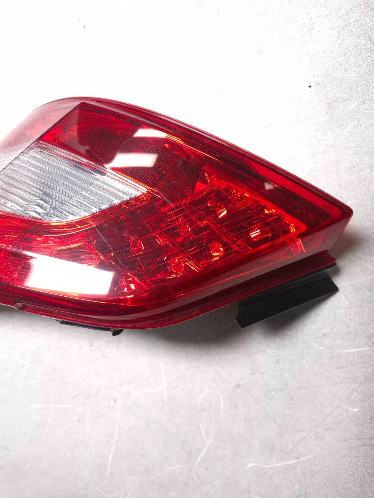 2010 Nissan Maxima Sv Rear Tail Light 2pcs OEM