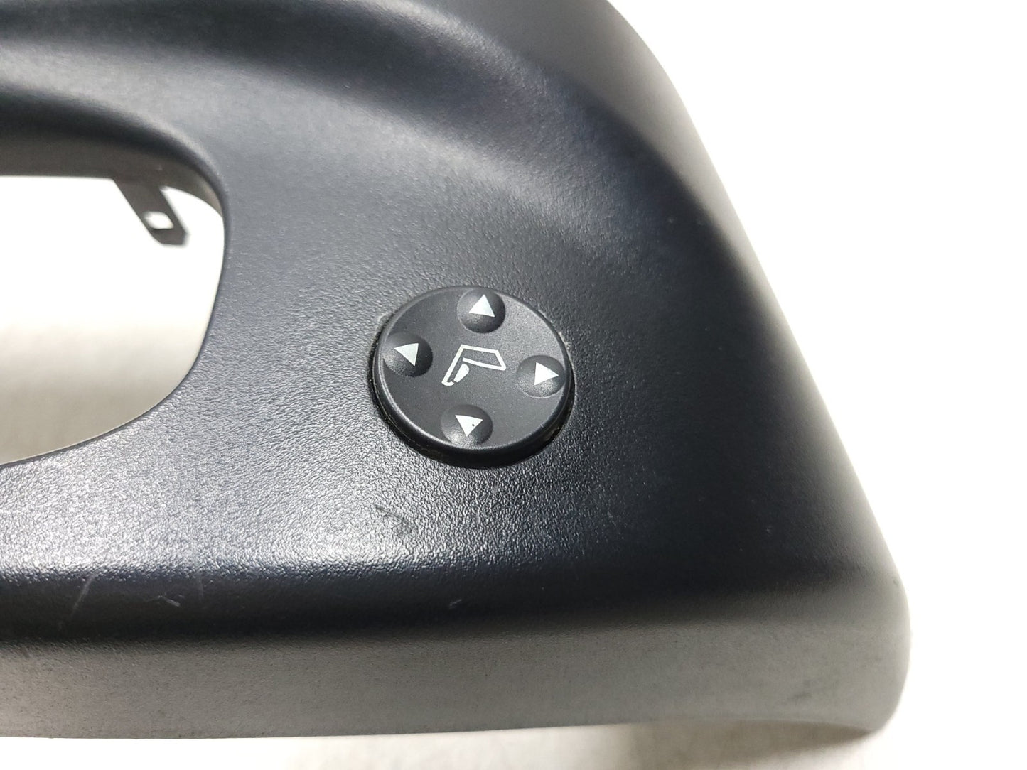 2004 - 2006 BMW X3 E83 Front Driver Seat Side Trim Cover Bracket 4pcs OEM