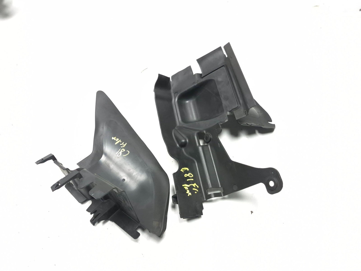 2013 Volvo S60 Front Right Air Intake & Radiator Support Baffle Pair OEM