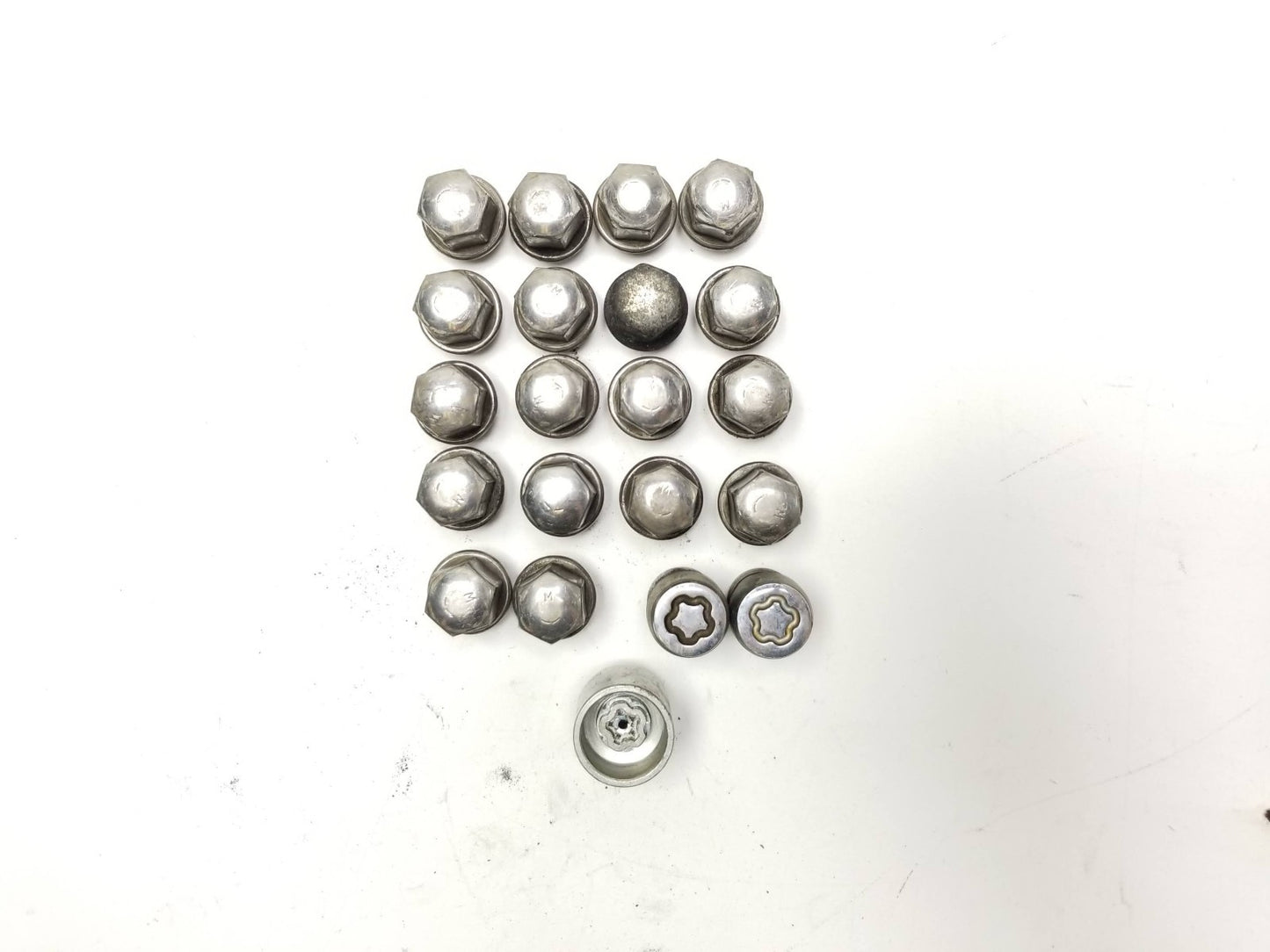 2012 Jeep Grand Cherokee Wheel Lug Nut OEM