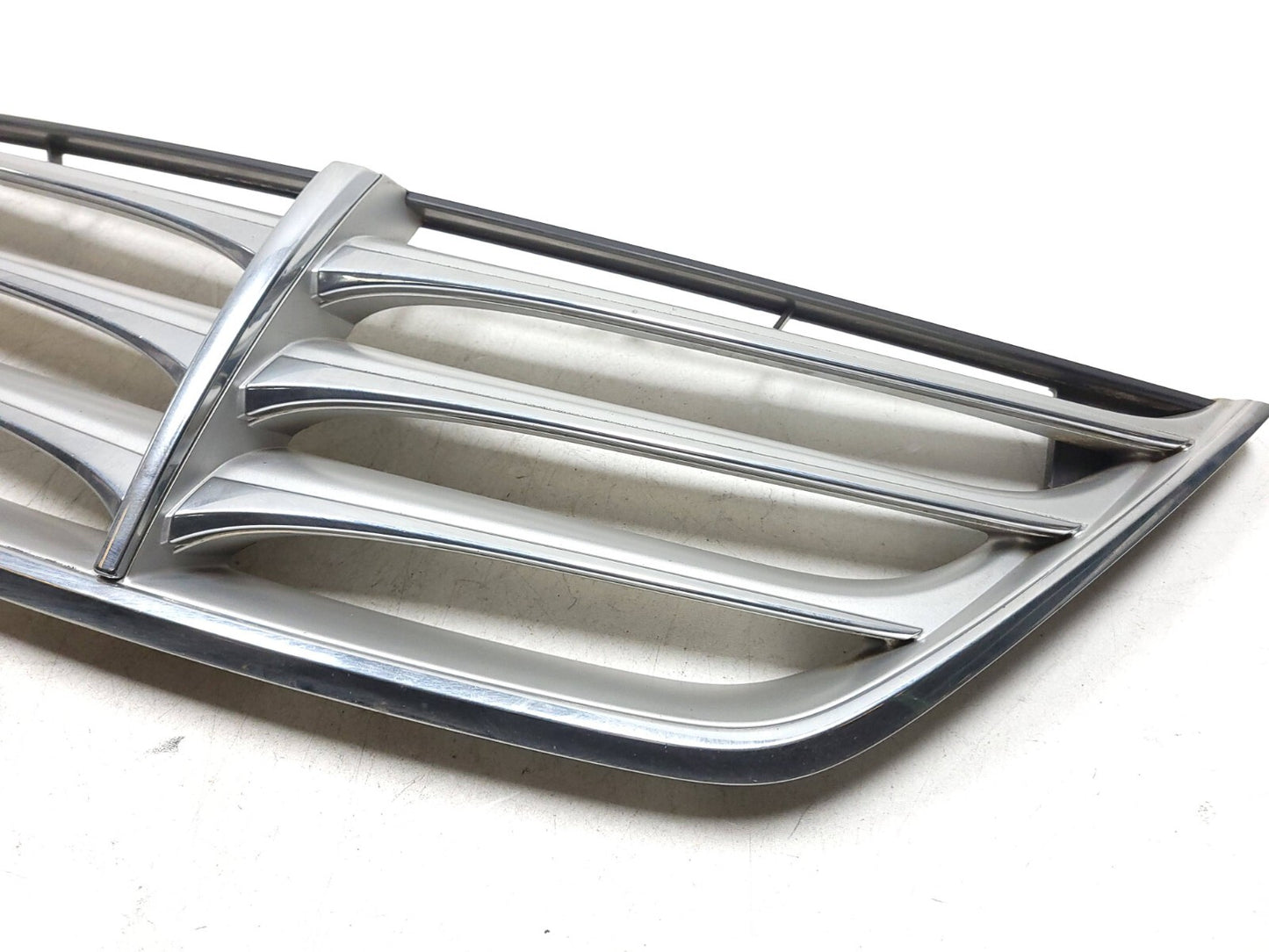 09-14 Hyundai Genesis Radiator Grille 86351-3m110 OEM Sedan