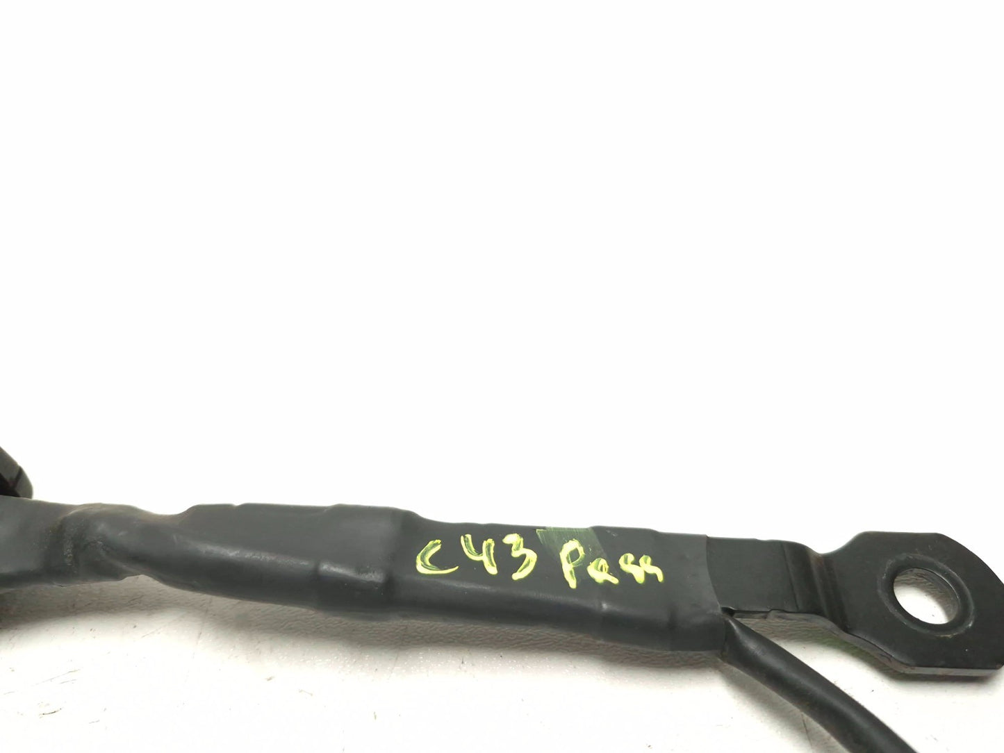 2011 Volkswagen Tiguan Front Seat Belt Buckle Left & Right OEM