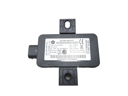 2018 Chrysler 300 Tpms Tire Pressure Monitor Sensor Module  OEM