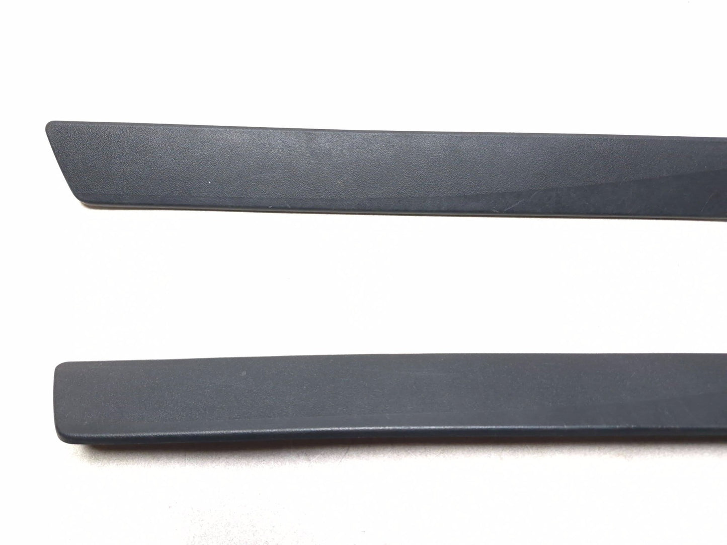 2011 Toyota Prius Front Door Sill Scuff Step Plate Left & Right  OEM