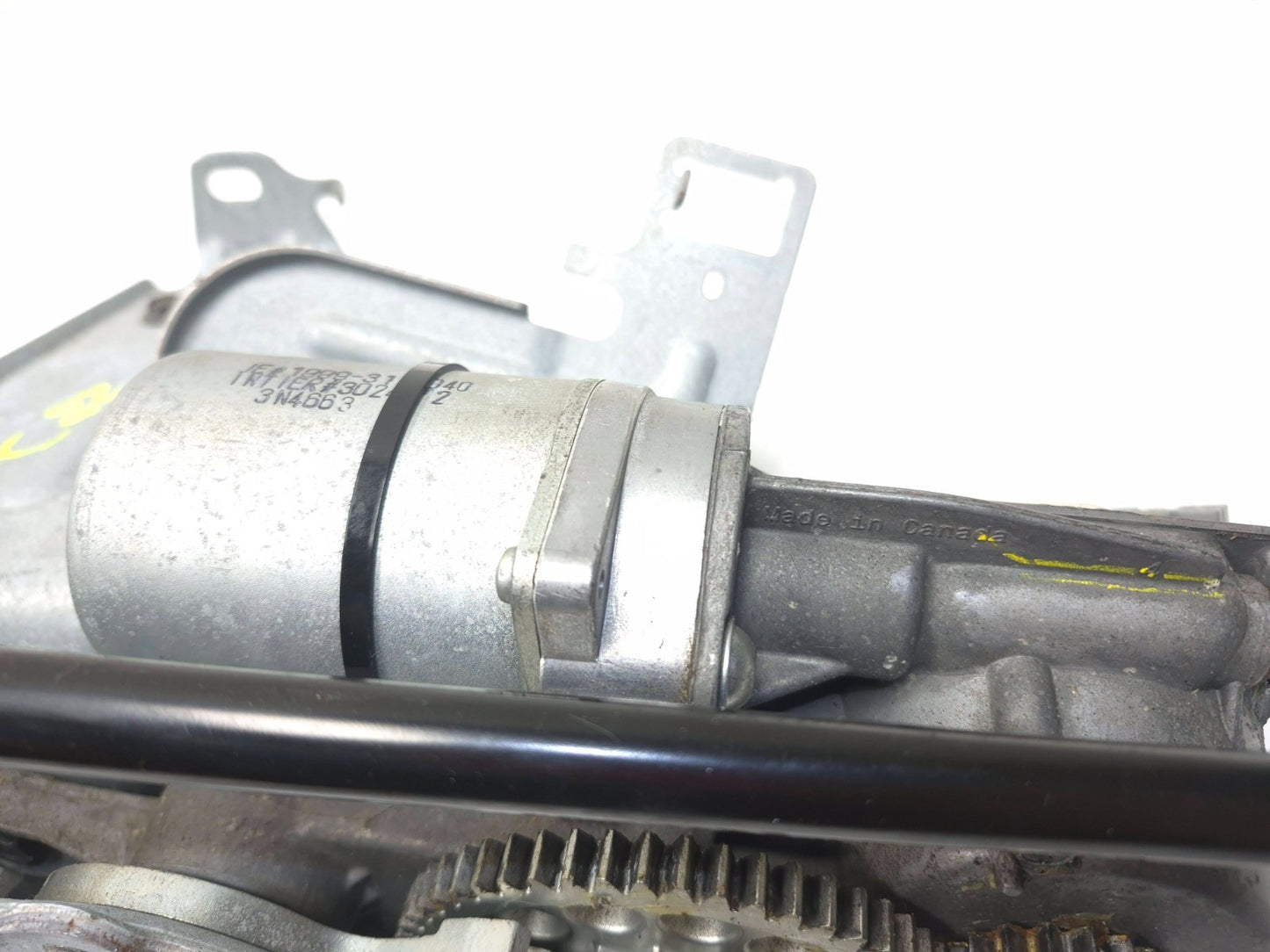 2013 Cadillac Escalade Power Rear Liftgate Tailgate Lift Motor Actuator OEM