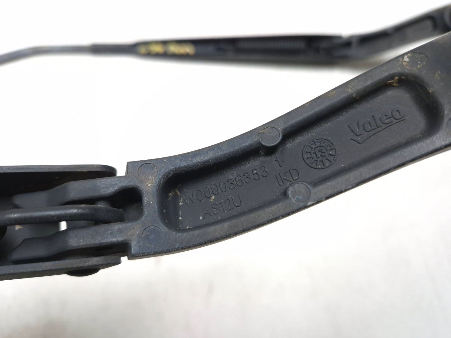 2014 Fiat 500l Windshield Wiper Arm Pair OEM