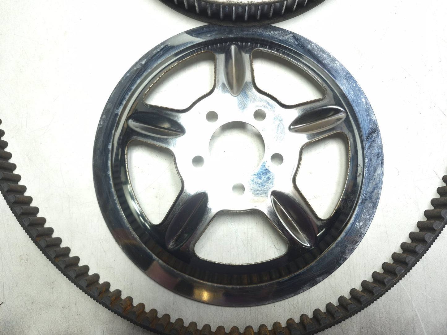 2004 Harley-davidson Sportster Xl883 Rear Wheel Pulley & Drive Belt Set OEM