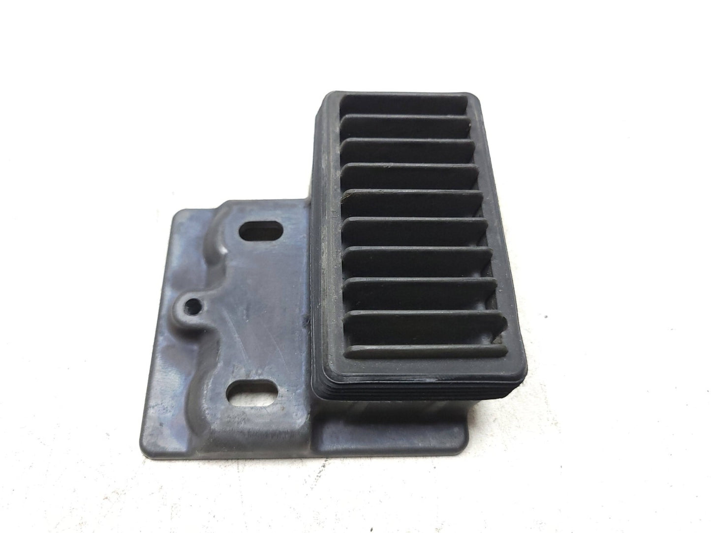 2015 - 2018 Yamaha Yzf-r3 Yzfr3 Voltage Regulator Rectifier Mount Bracket  OEM