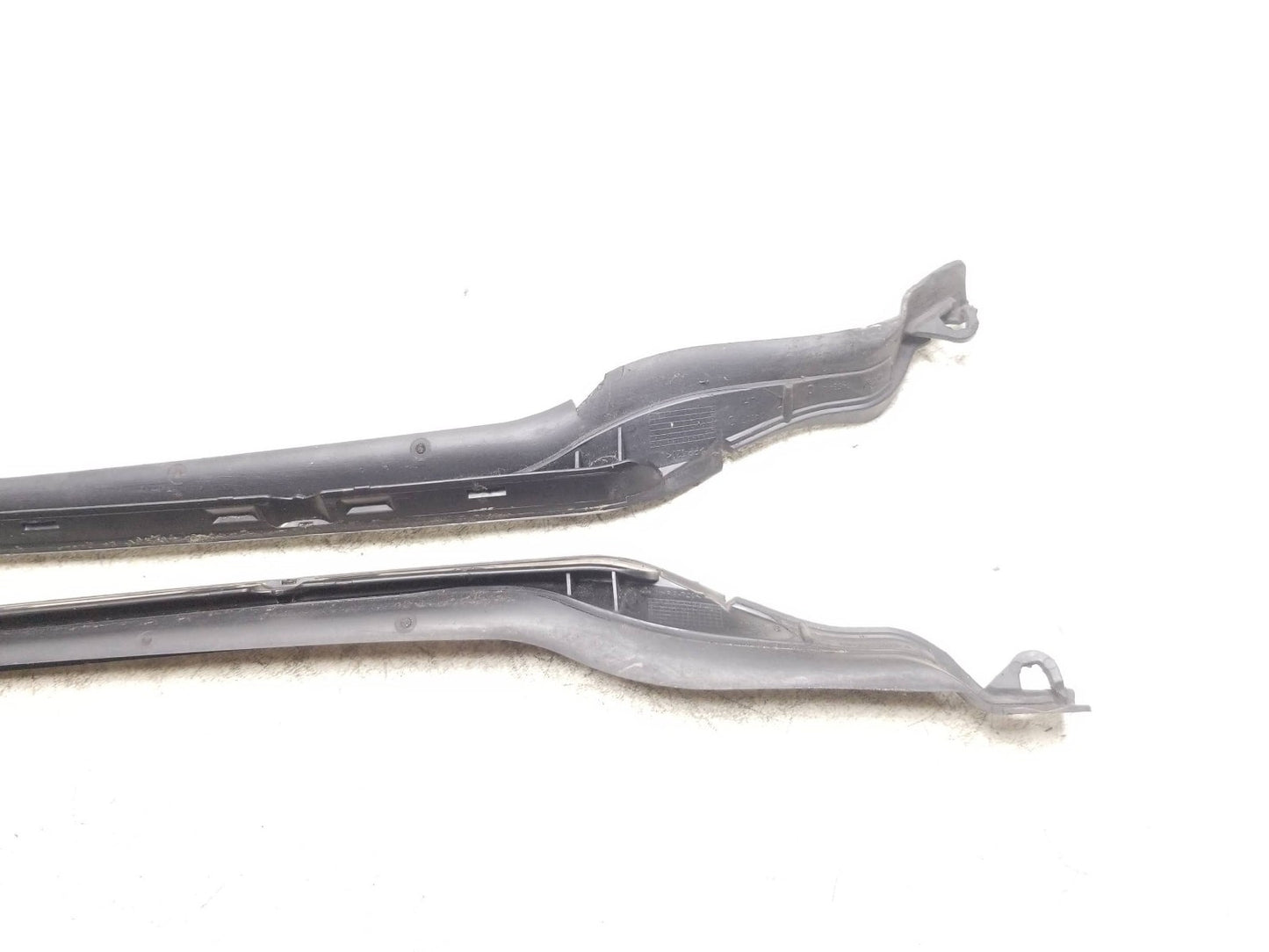 17 Jaguar Xe Front Left & Right Windshield Molding OEM Gx73-025a52-a